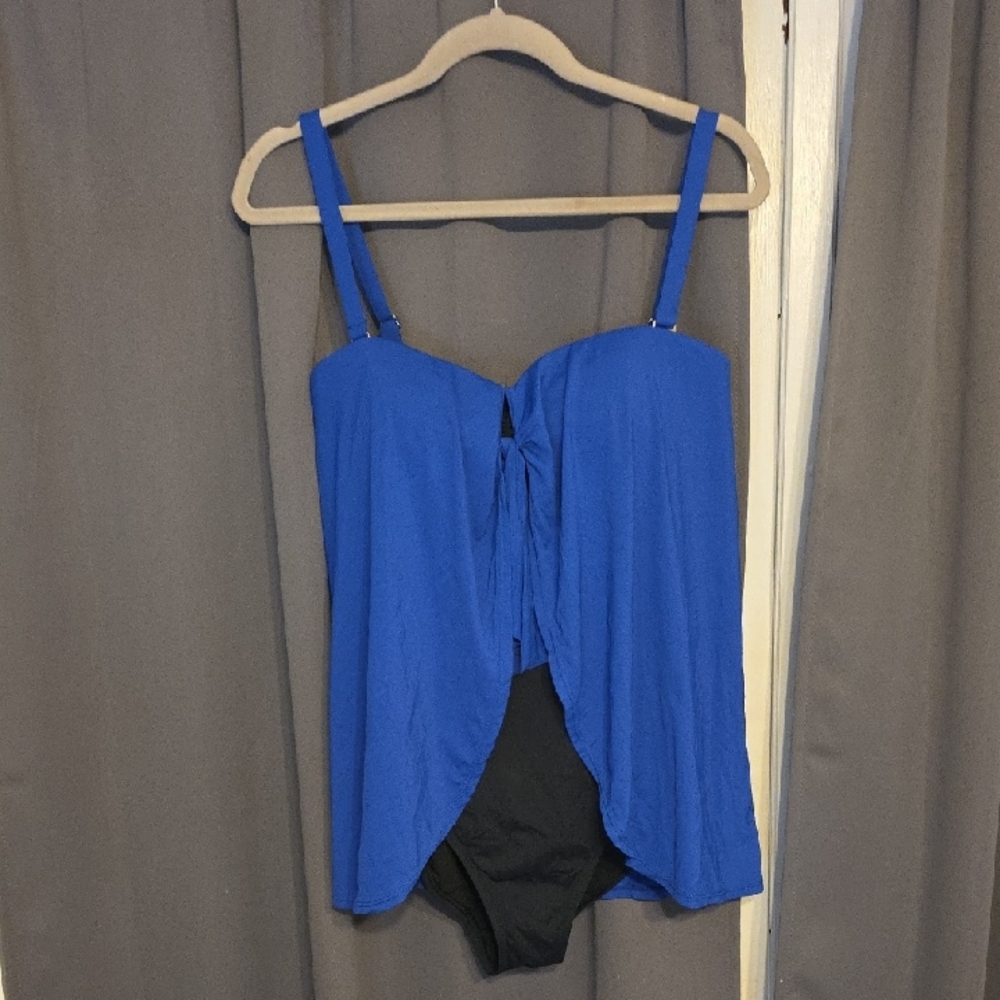 Chaps Women's Swimsuit Royal Blue/Black Draped Front Adjustable‎ Bra Sz 16W EUC